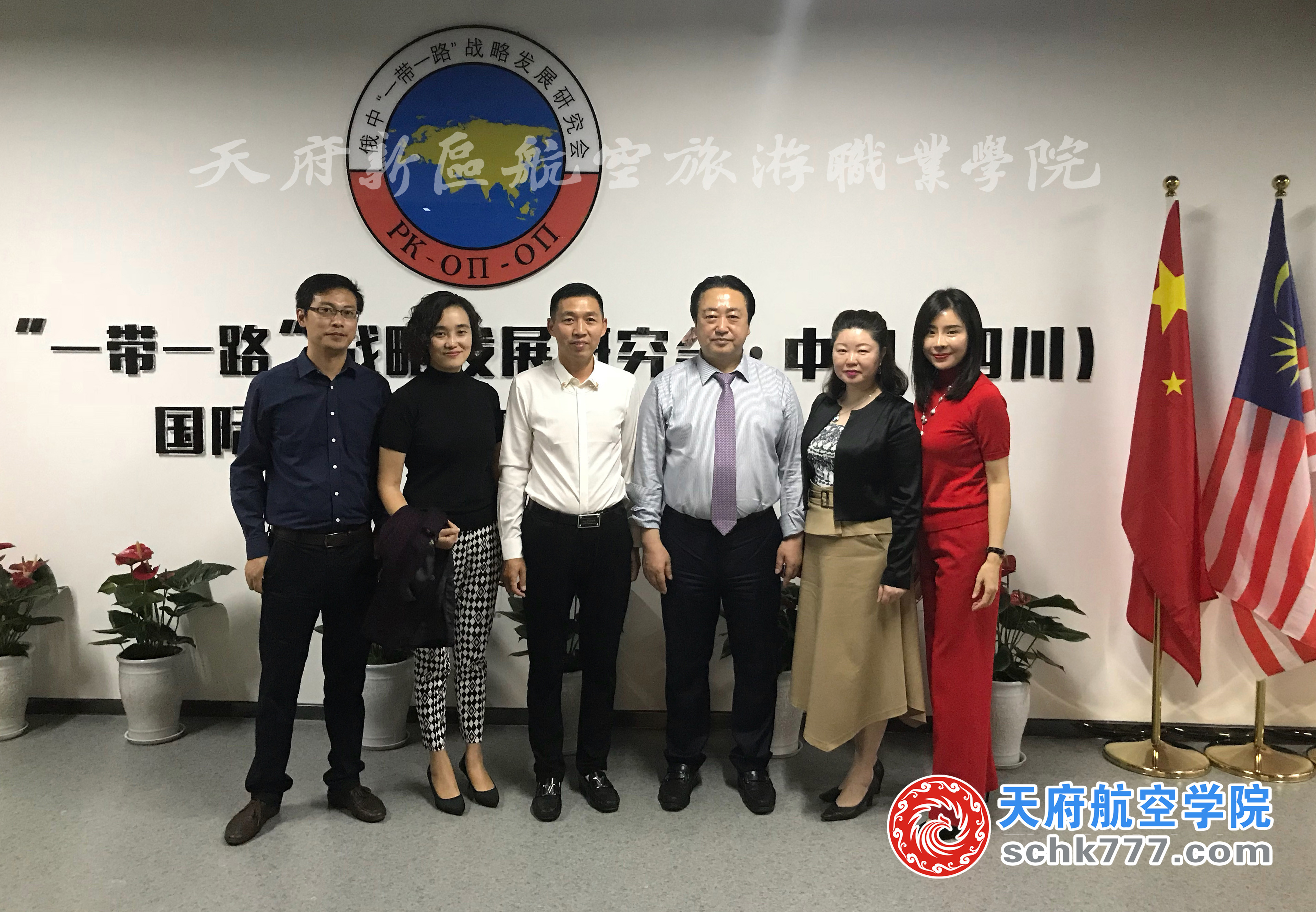 辜院會(huì)見俄中一帶一路戰(zhàn)略發(fā)展研究會(huì)主席，杰出華僑陳志剛主席 (1)_副本.jpg